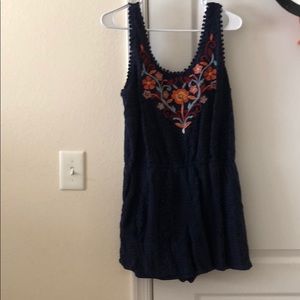 Navy romper with flower pattern XL